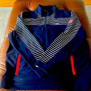 Vineyard Vines Pullover. XL. American Flag on sleeve. Cotton Blend.